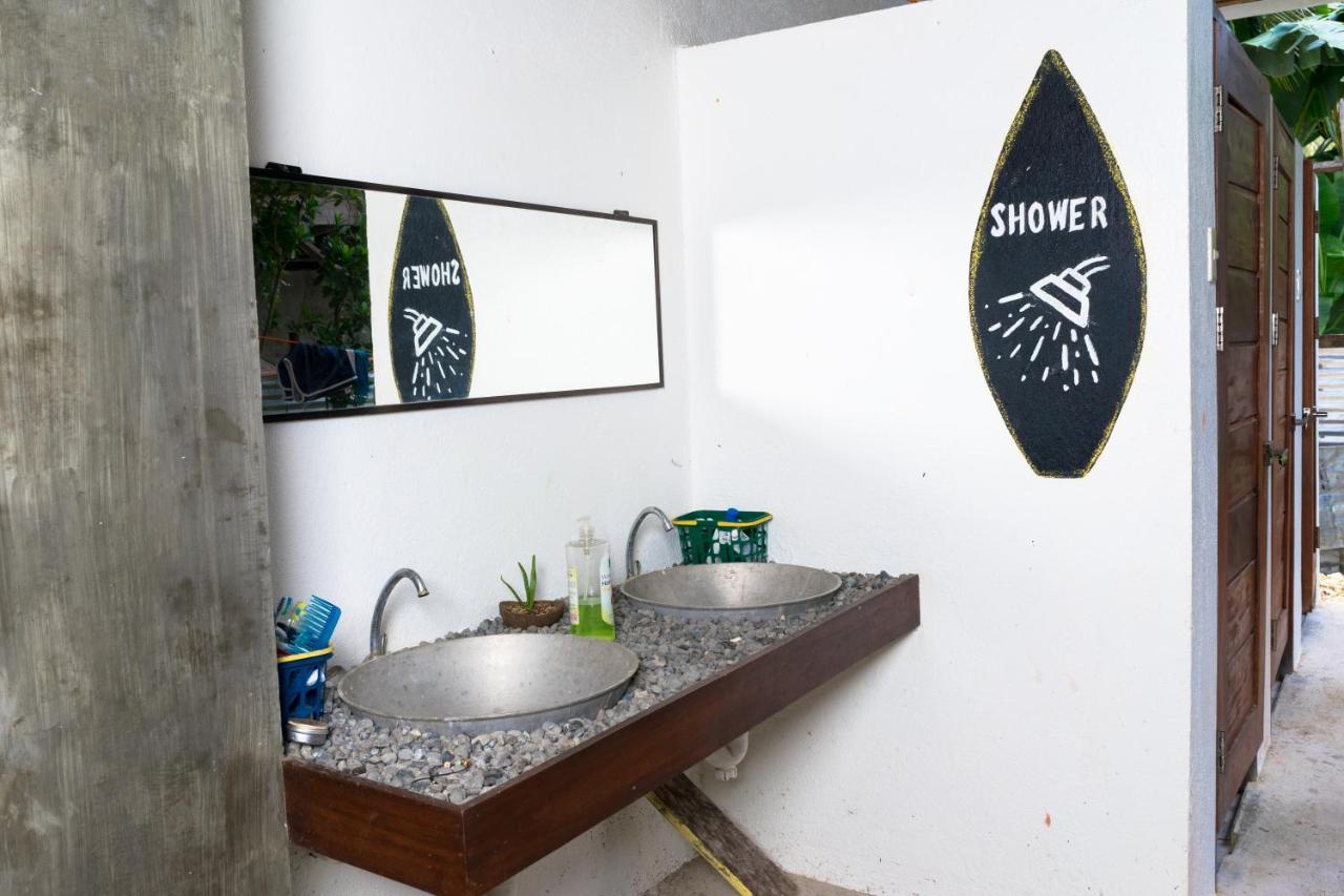 Sinag Hostel (Adults Only) General Luna (Surigao del Norte) Exterior foto